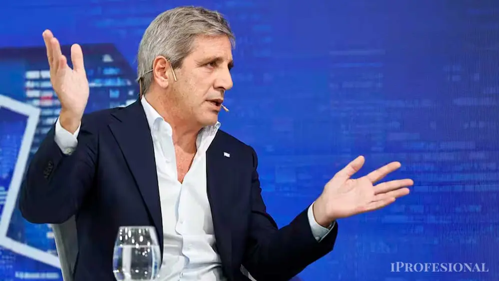 Caputo remarcó que la dinámica inflacionaria depende de la oferta y la demanda de pesos