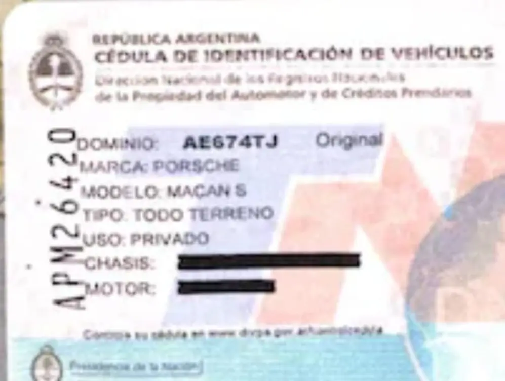 Las cédulas azules de los autos de lujo que complican a Tapia y a Toviggino