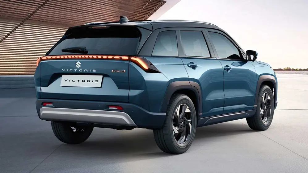 De atrás tiene algunas similitudes con el nuevo Nissan Kicks