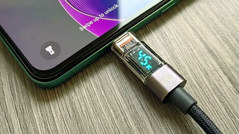 Indicador de la carga de la batería en el cable.