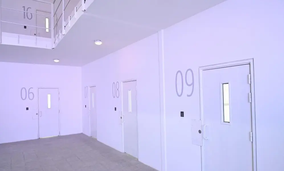 Las obras incluyen un espacio para el distribuidor de raciones alimentarias y un campus.