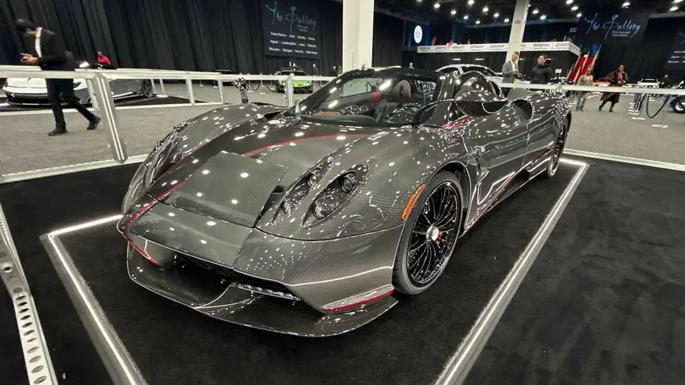 Los autos del argentino Pagani son siempre los más atractivos.