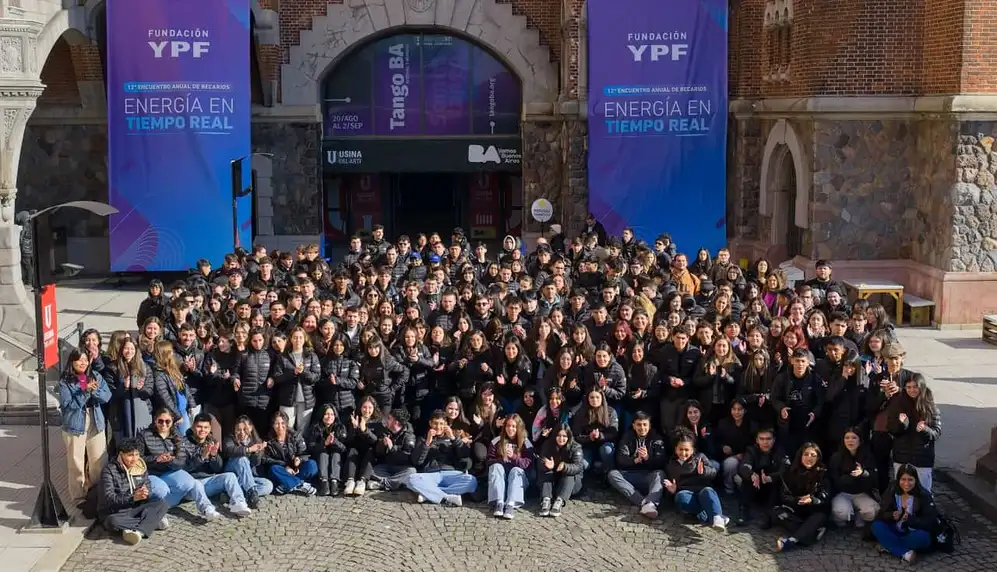 Becados de YPF
