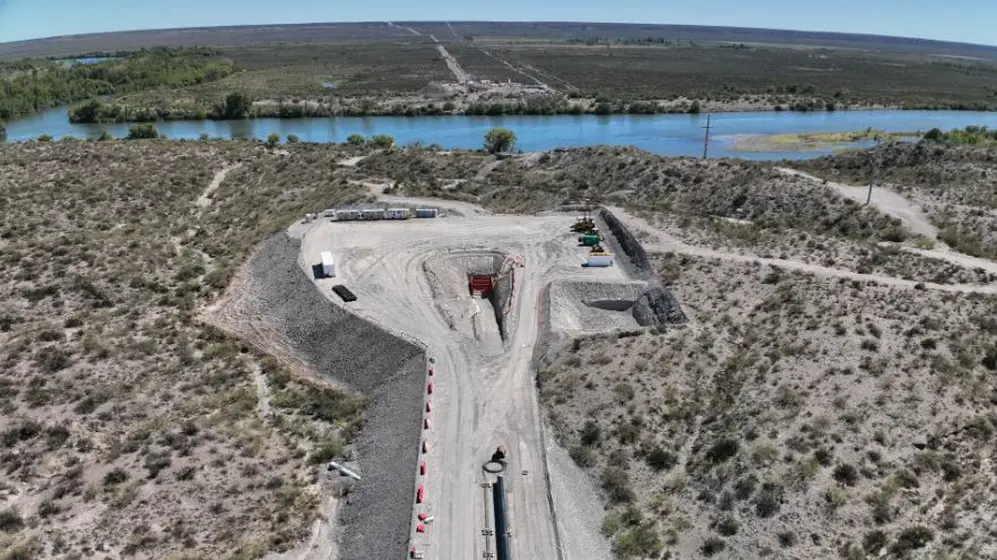 El cruce del rio Negro fue un desafío logístico que demandó semanas