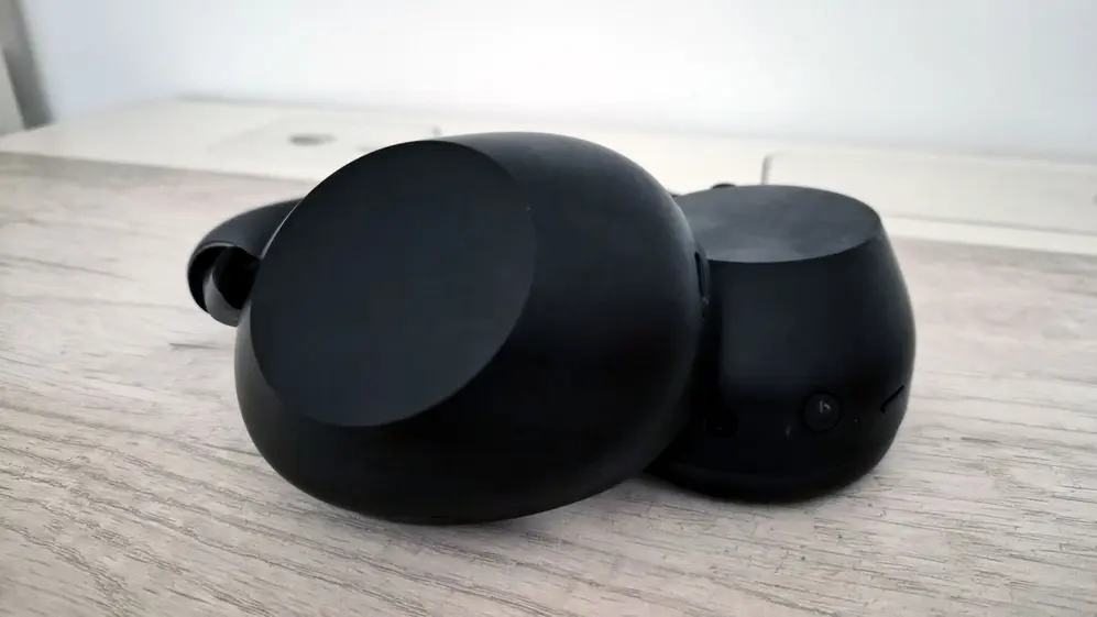 Estos auriculares de Sony incluyen un sistema de carga rápida.