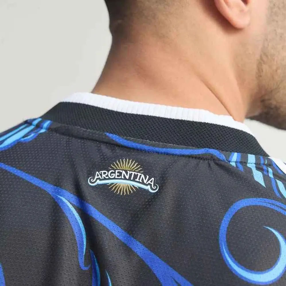 Nueva camiseta suplente de la Selección Argentina