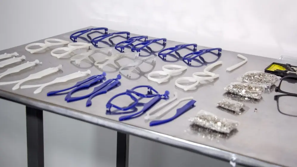 Ya se entregaron más de 9.500 anteojos reciclados y reciclado unos 250 kilogramos de plástico