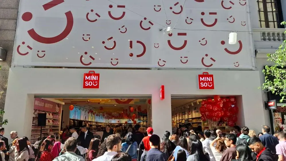 Miniso abrió su primer local en el país en la peatonal Florida
