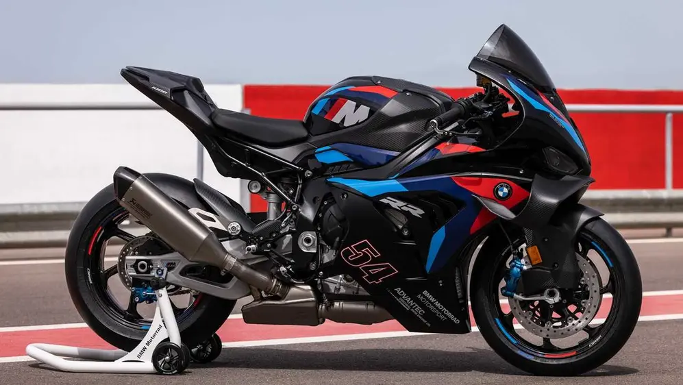 La nueva moto BMW tiene más de 200 CV.