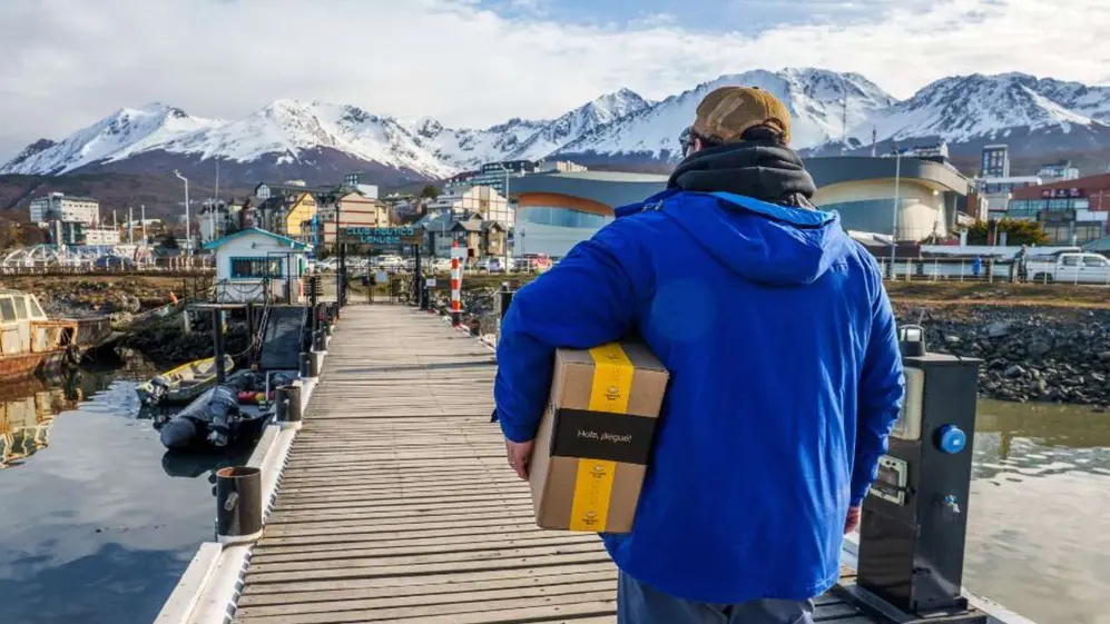 Mercado Libre confirmó envíos en avión a ciudades de la Patagonia para entregar pedidos en 48 horas