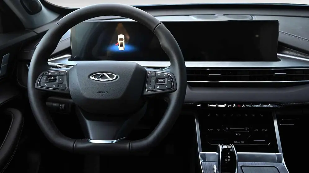 El Chery tiene una gran pantalla que ocupa todo su tablero.