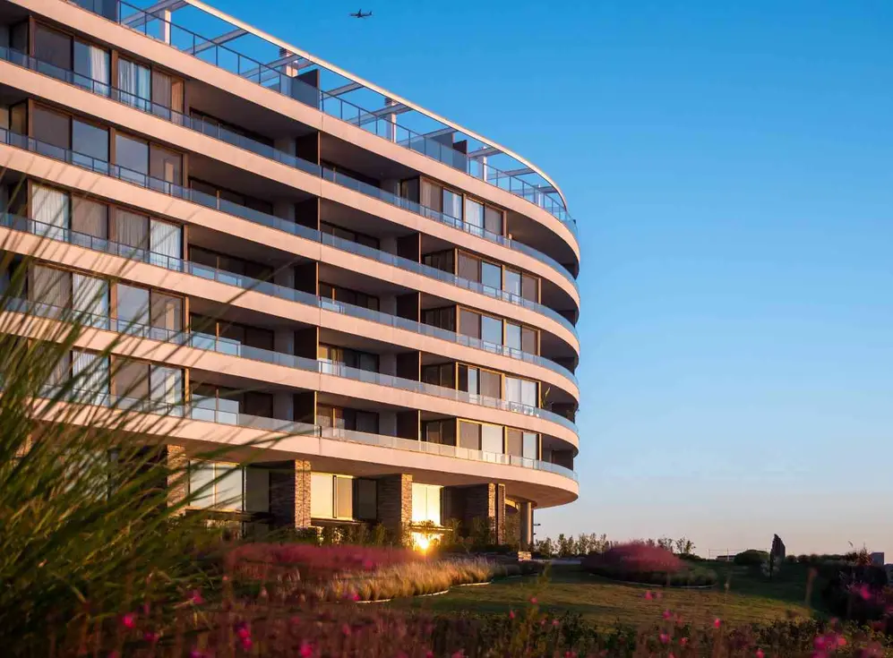 Combina departamentos amplios, vistas abiertas y amenities premium en una ubicación estratégica