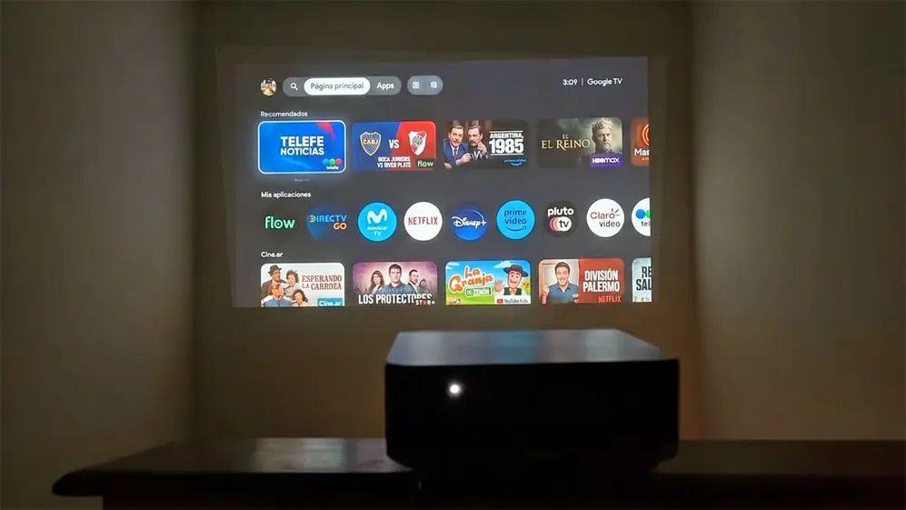 La plataforma Google TV permite descargar aplicaciones de manera directa.