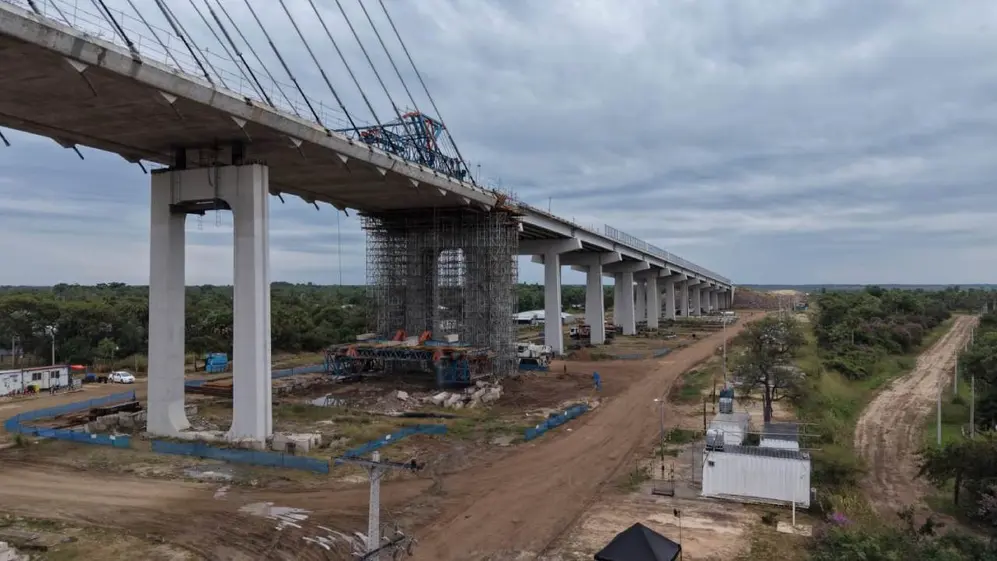 El nuevo puente que unirá Brasil y Paraguay está muy cerca de terminarse