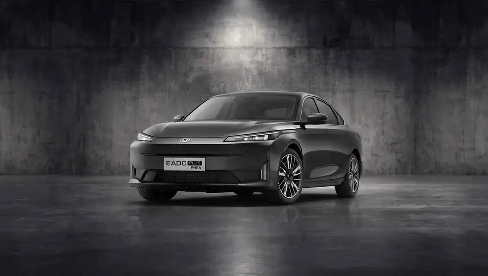 Changan Eado Plus PHEV en estudio. Foto oficial
