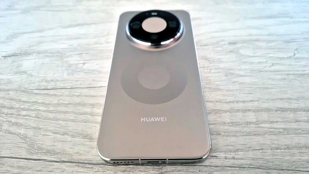 La versión del Huawei Mate 80 Pro disponible en Argentina no tiene 5G. Foto de iProfesional.