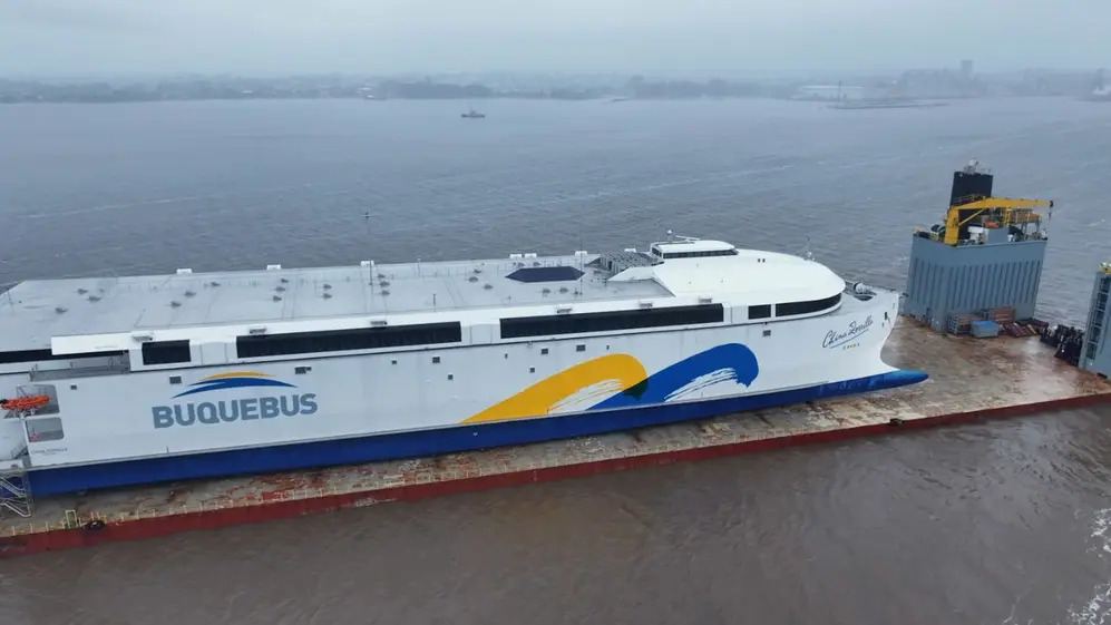 El sábado pasado el ferry 100% eléctrico más grande del mundo llegó a Uruguay