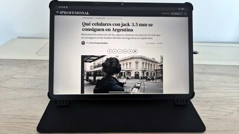 La tableta en modo papel de color. Foto de iProfesional.