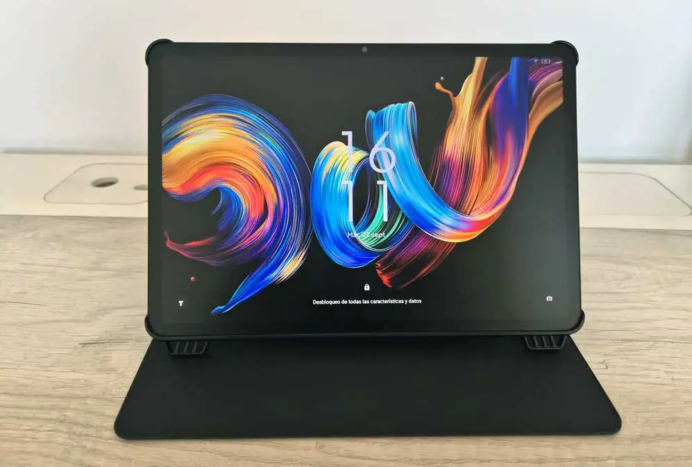 La tableta TCL Nxtpaper 11 Plus en su modo normal. Foto de iProfesional
