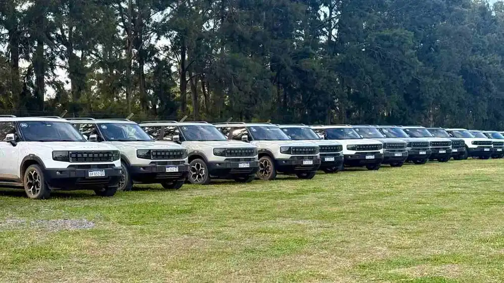 Más de 20 clientes participaron del evento de la Comunidad T con los Jetour más extremos.