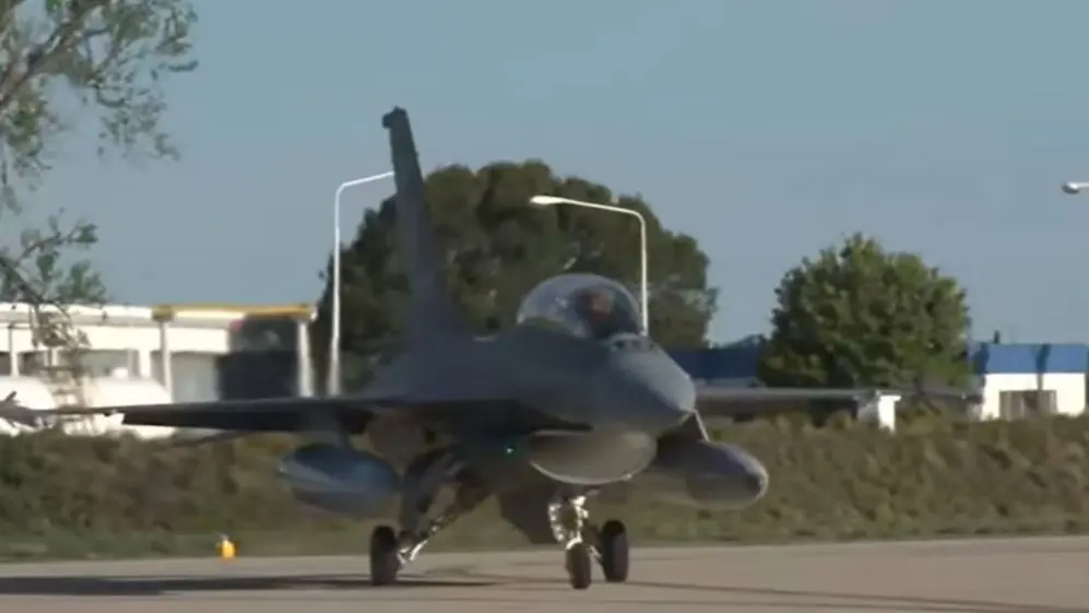 Los F-16 que compró el Gobierno llegaron al país