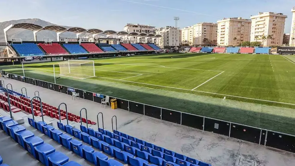 Así es la cancha del Eldense, de la segunda división de España