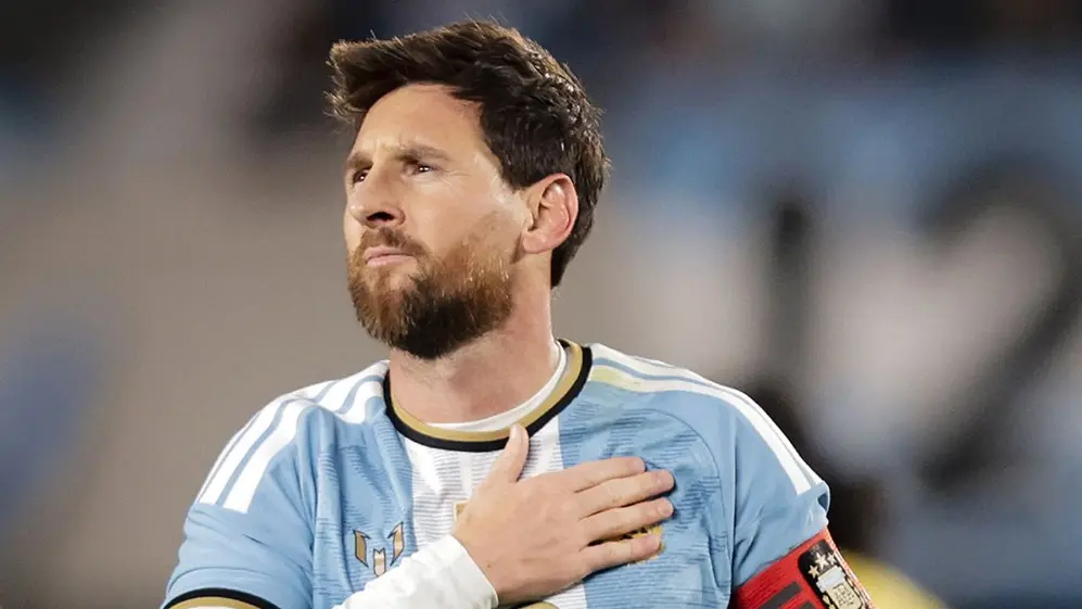 Al finalizar el encuentro, dio un emotivo discurso que conmovió al Monumental