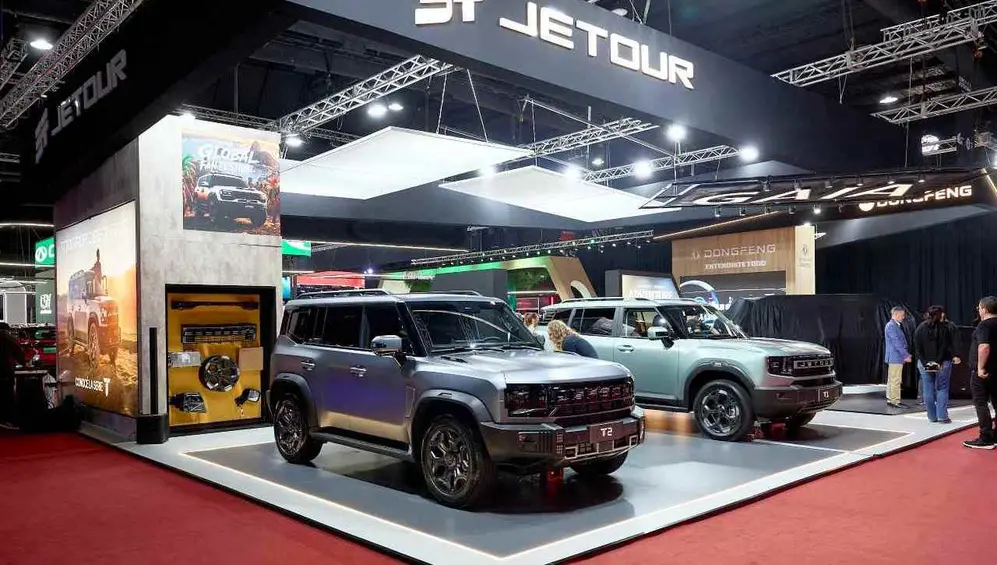 SUV exhibidos en salón. foto oficial.