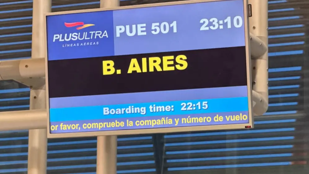 Plus Ultra cancelo vuelos y pasajeros argentinos quedan varados sin respuestas