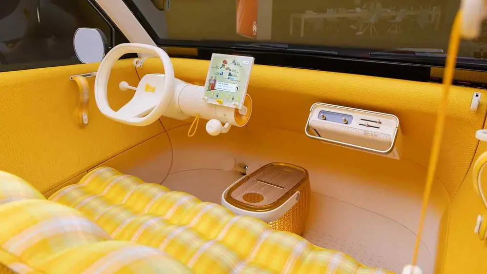 Interior de auto con muchos colores. foto oficial.