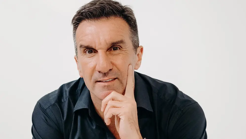 Consultor, conferencista y autor de Liderazgo 360 y Liderazgo Inconsciente.