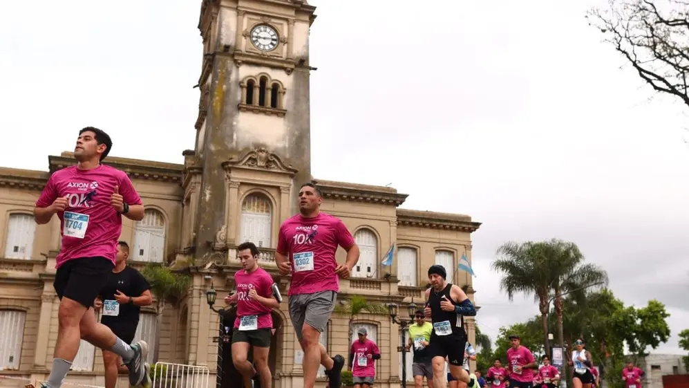 La 5ta edición de la carrera solidaria de AXION energy fue un éxito