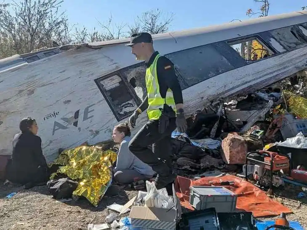 El choque  involucró a dos trenes que transportaban a 544 pasajeros (Foto: 