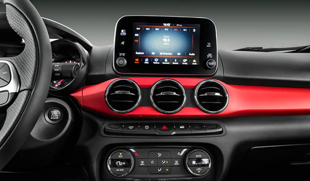 Así es la central multimedia del Fiat Argo.