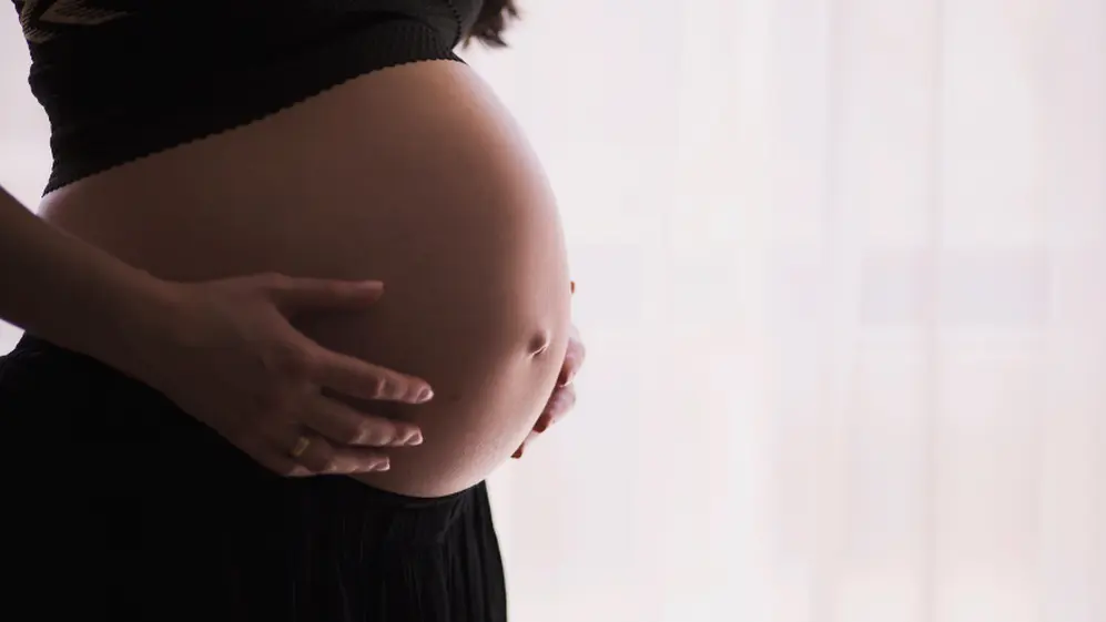 Cuándo se cobra el aguinaldo y cómo se paga durante la licencia por maternidad