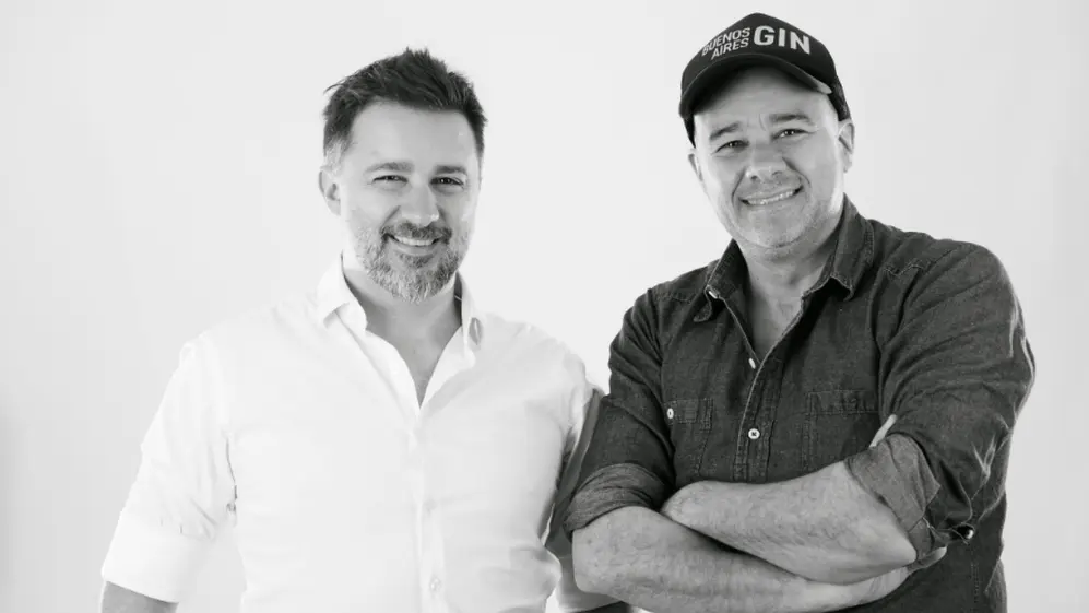 Los hermanos Moretti Por curiosidad crearon un gin nacional que hoy comercializan en diferentes formatos y proyectan seguir creciendo