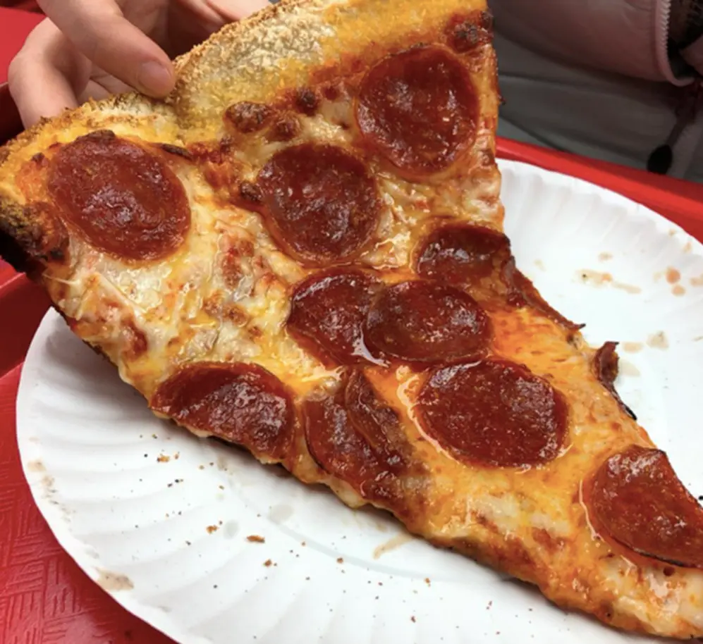 Pizza Hut, la reconocida cadena de pizzerías estadounidense, busca regresar al mercado argentino después de dos intentos fallidos en 1983 y 1997