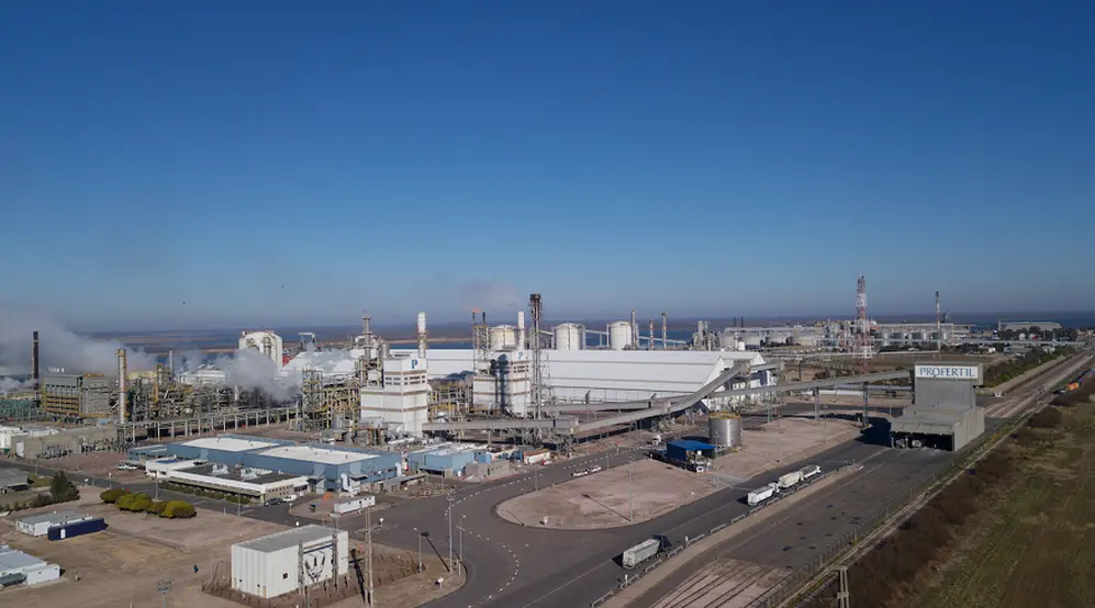 la compañía registró una ganancia operativa de $25.574 millones, lo que significa una disminución de $10.504 millones respecto de los $36.077 millones registrados del mismo período de 2022,