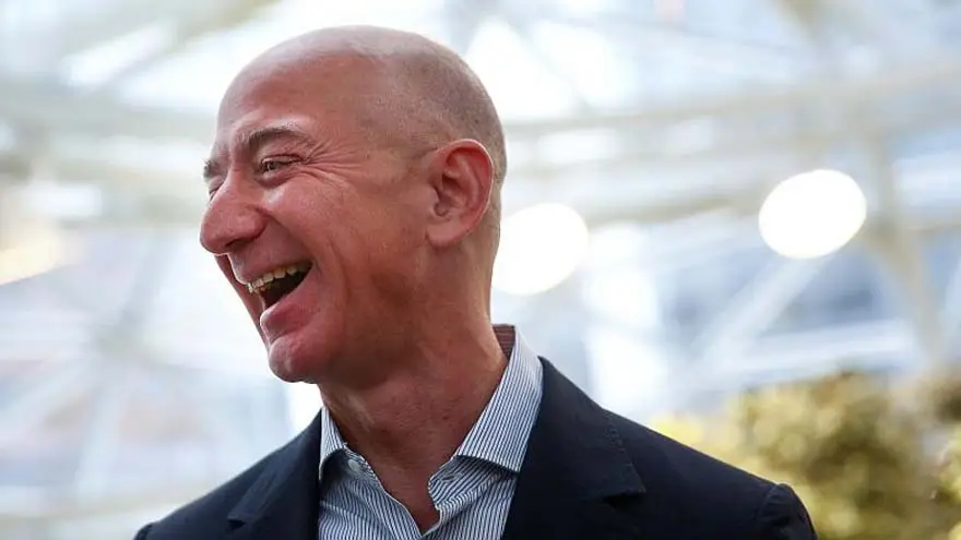 Jeff Bezos fue uno de los primeros inversores en el motor de búsqueda de Internet, Google