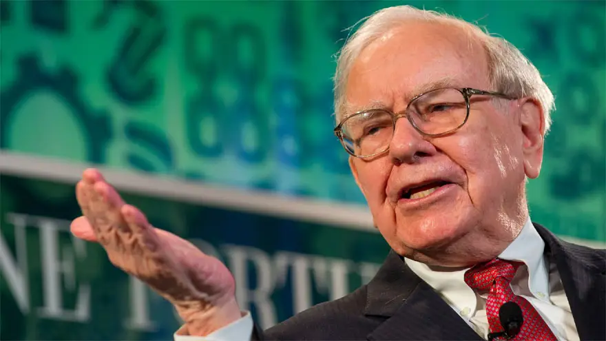 A los 90 años, Warren Buffet es uno de los empresarios más reconocidos del mundo.