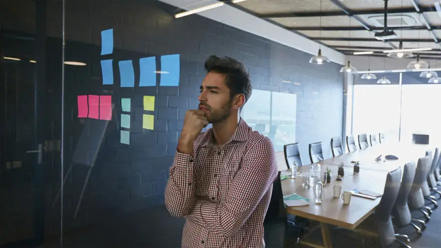 Telecom seleccionará emprendedores y startups para trabajar junto a NAVES y el IAE Business School