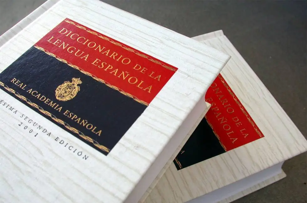 Real Academia Española suele generar controversias