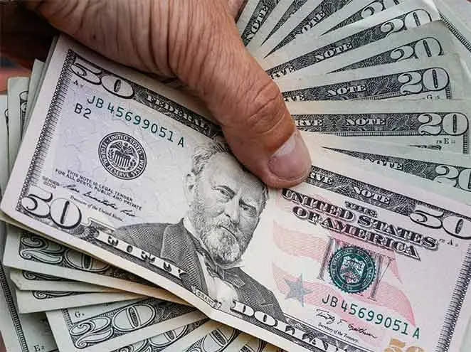 las cotizaciones paralelas del dólar siguen en alza