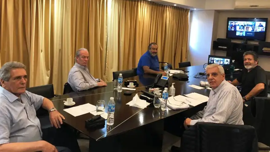 Los gremialistas visitaron a los legisladores con listas de pedidos sobre Ganancias