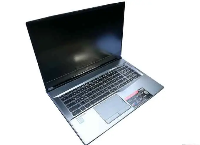 Esta laptop de MSI supera el mdio millón de pesos.