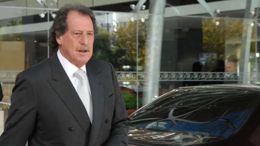 Aunque había dejado la presidencia de Macro, el empresario mantenía una fuerte actividad.