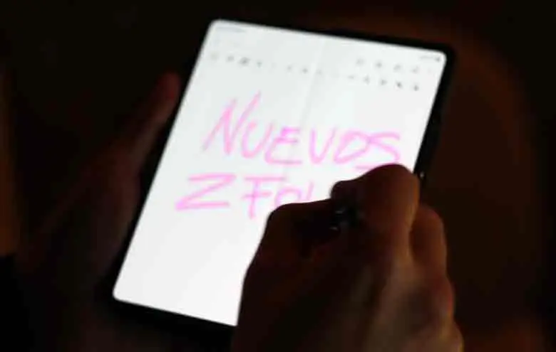 Z Fold3 es el primer plegable en soportar lápiz óptico.