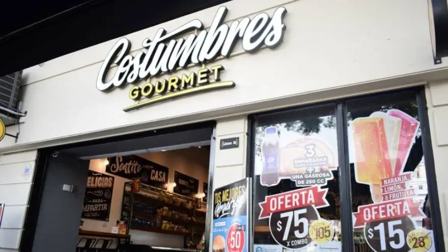 Costumbres Argentinas se instaló en Montevideo valora la 