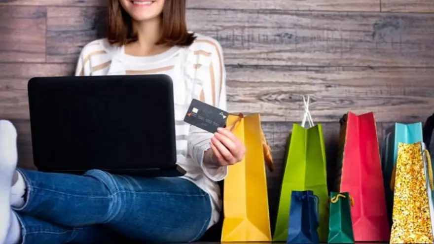 La tecnología permite manejar inventarios de una forma más simplificada, permitiendo a los consumidores tener jornadas de compra variadas.