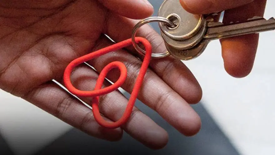 Para el CEO de Airbnb, una oficina debe poder hacer algo que una casa no pueda